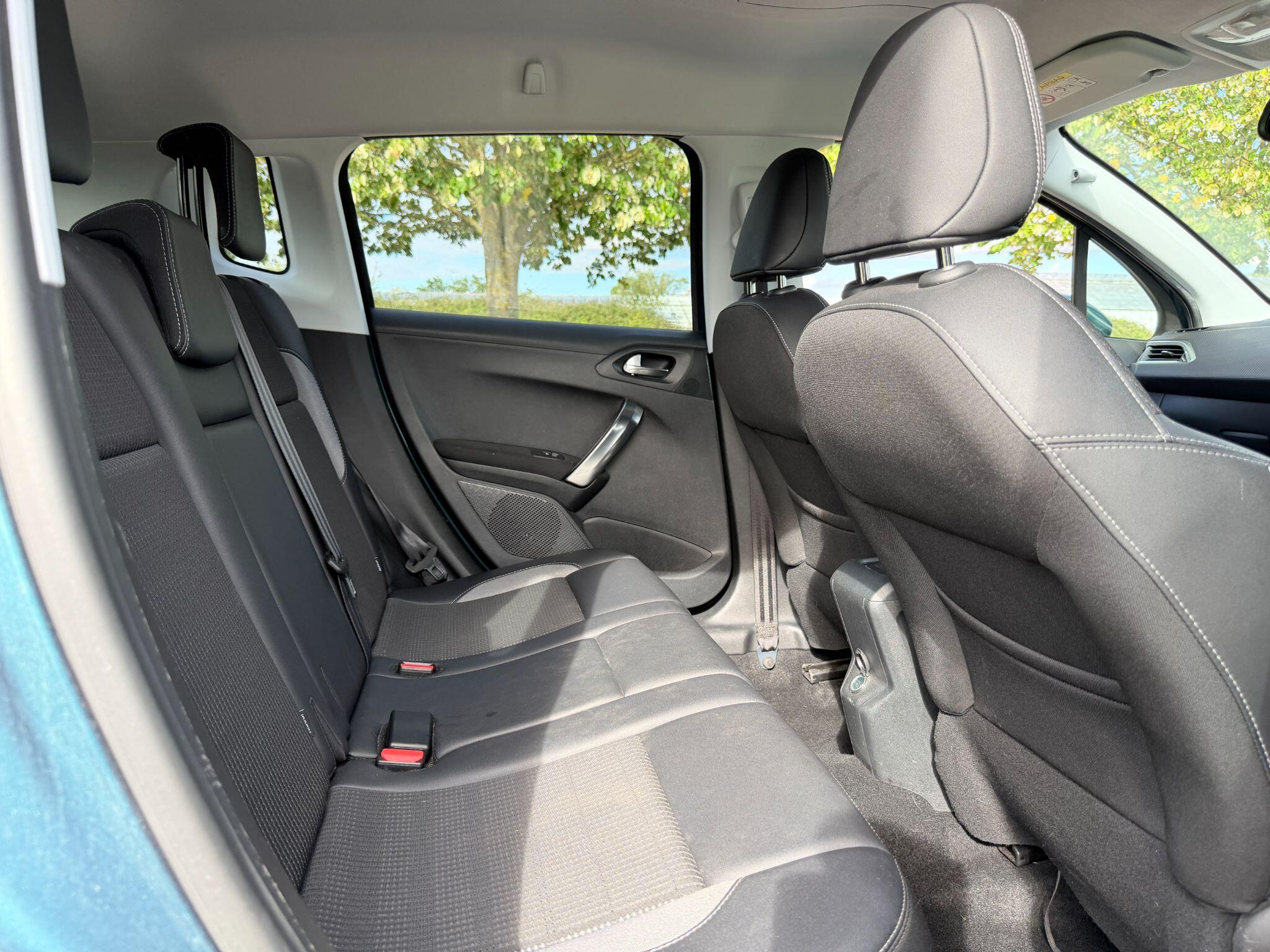 Peugeot 2008 view 24