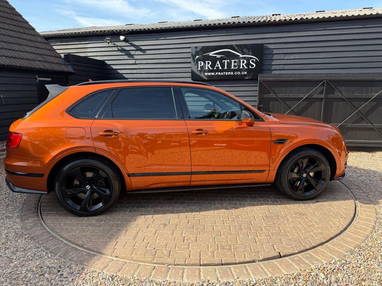 Bentley Bentayga view 7