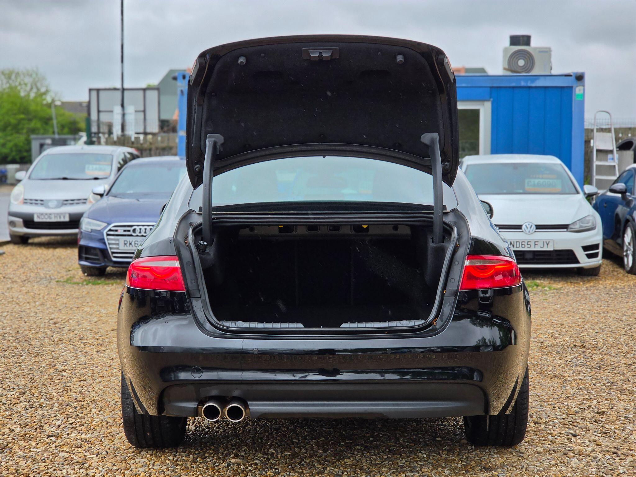 Jaguar XF view 27