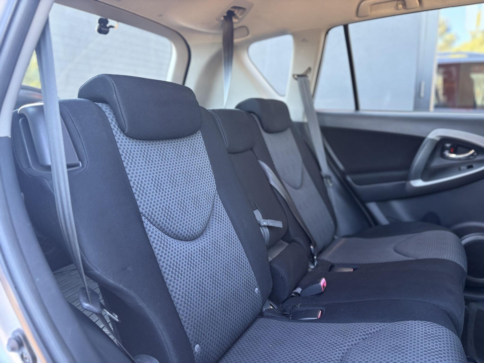 Toyota Rav4 view 19