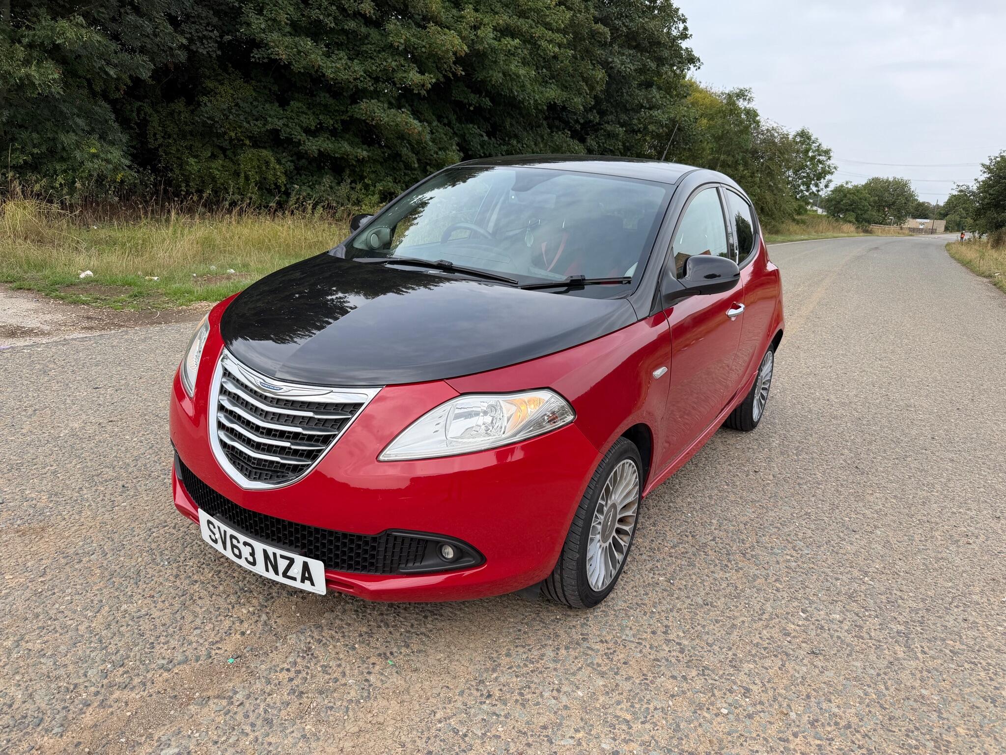 Chrysler Ypsilon view 9