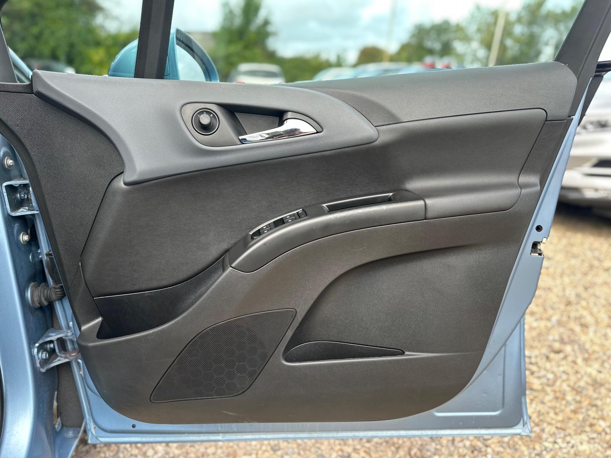 Vauxhall Meriva view 51