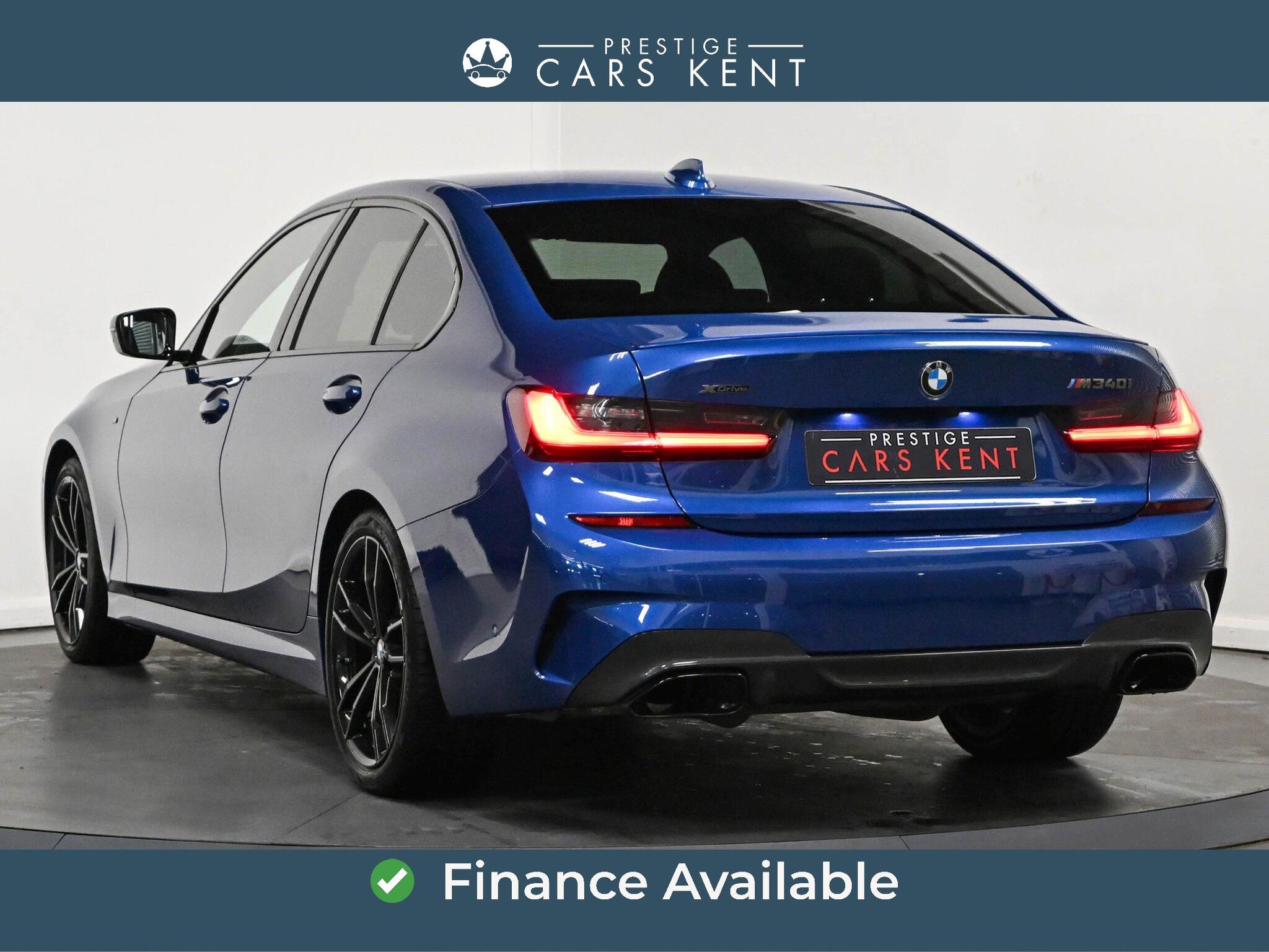 BMW 3 Series view 3