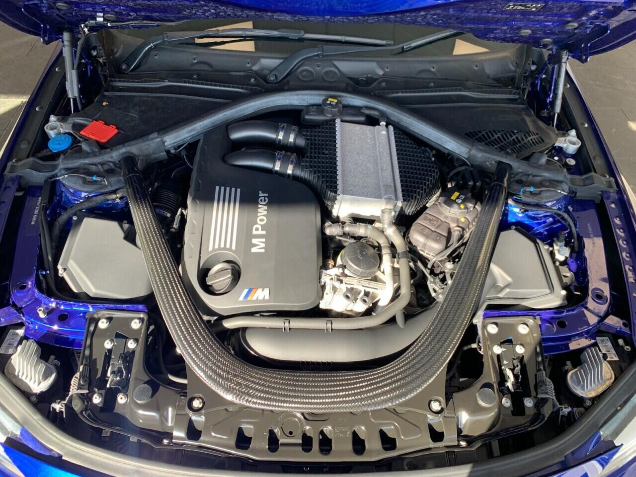 BMW M4 view 45