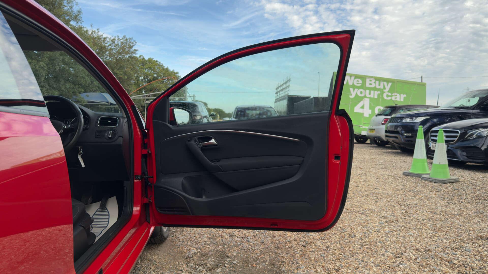 Volkswagen Polo view 35