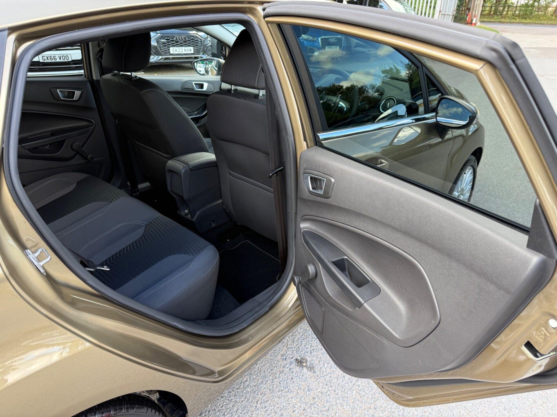 Ford Fiesta view 26