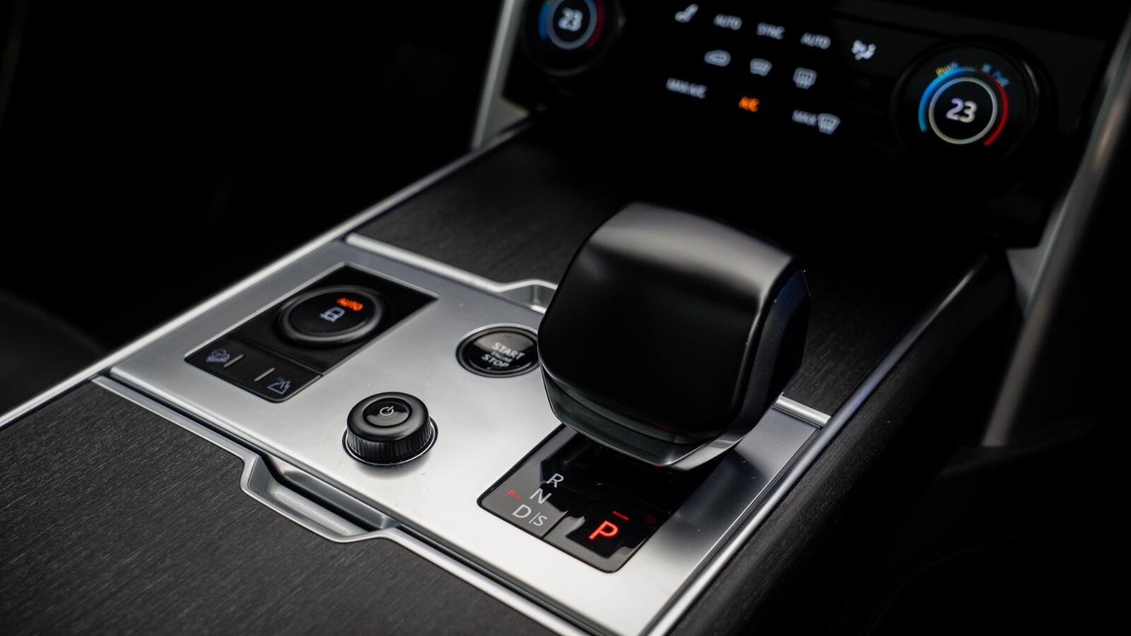 Land Rover Range Rover view 44