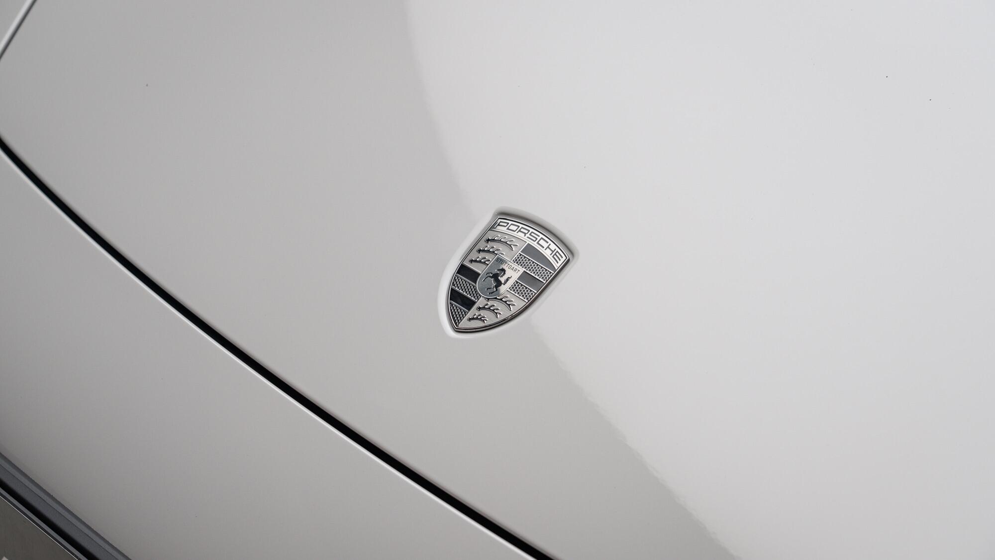 Porsche 911 view 52