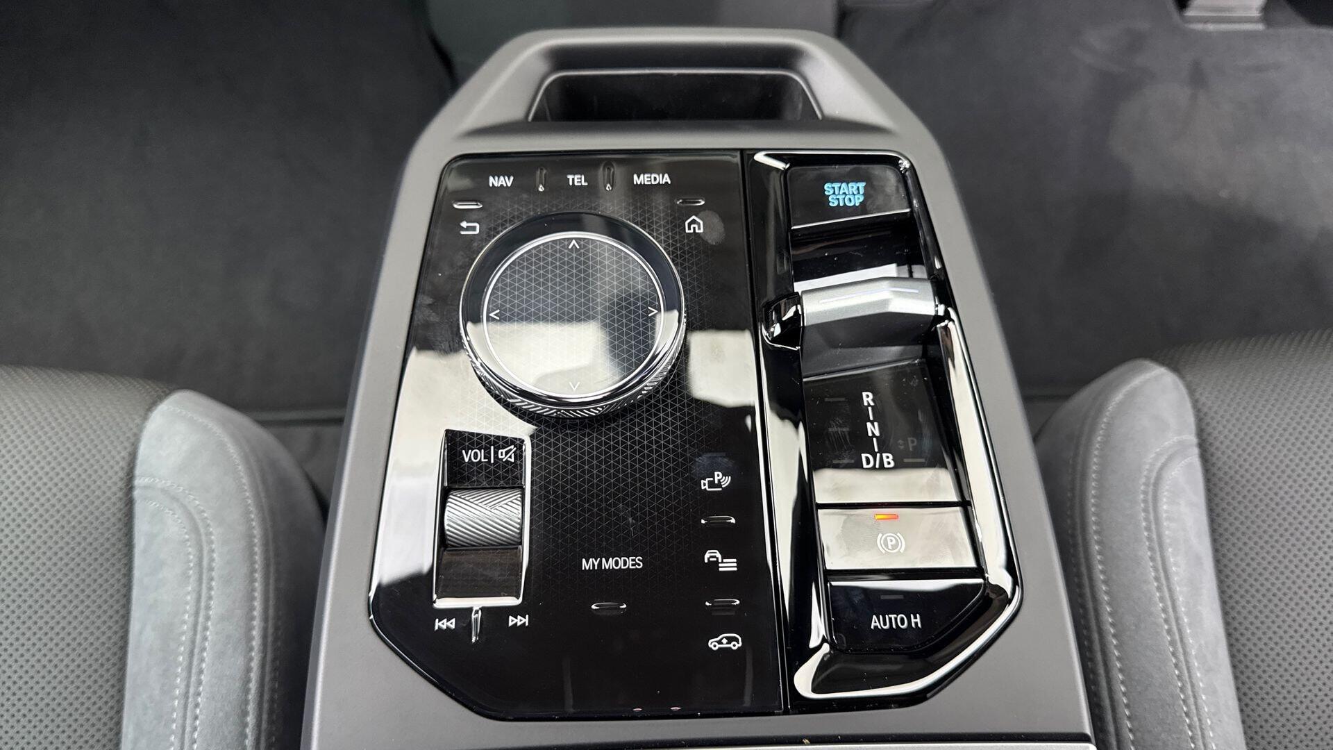 BMW iX view 20