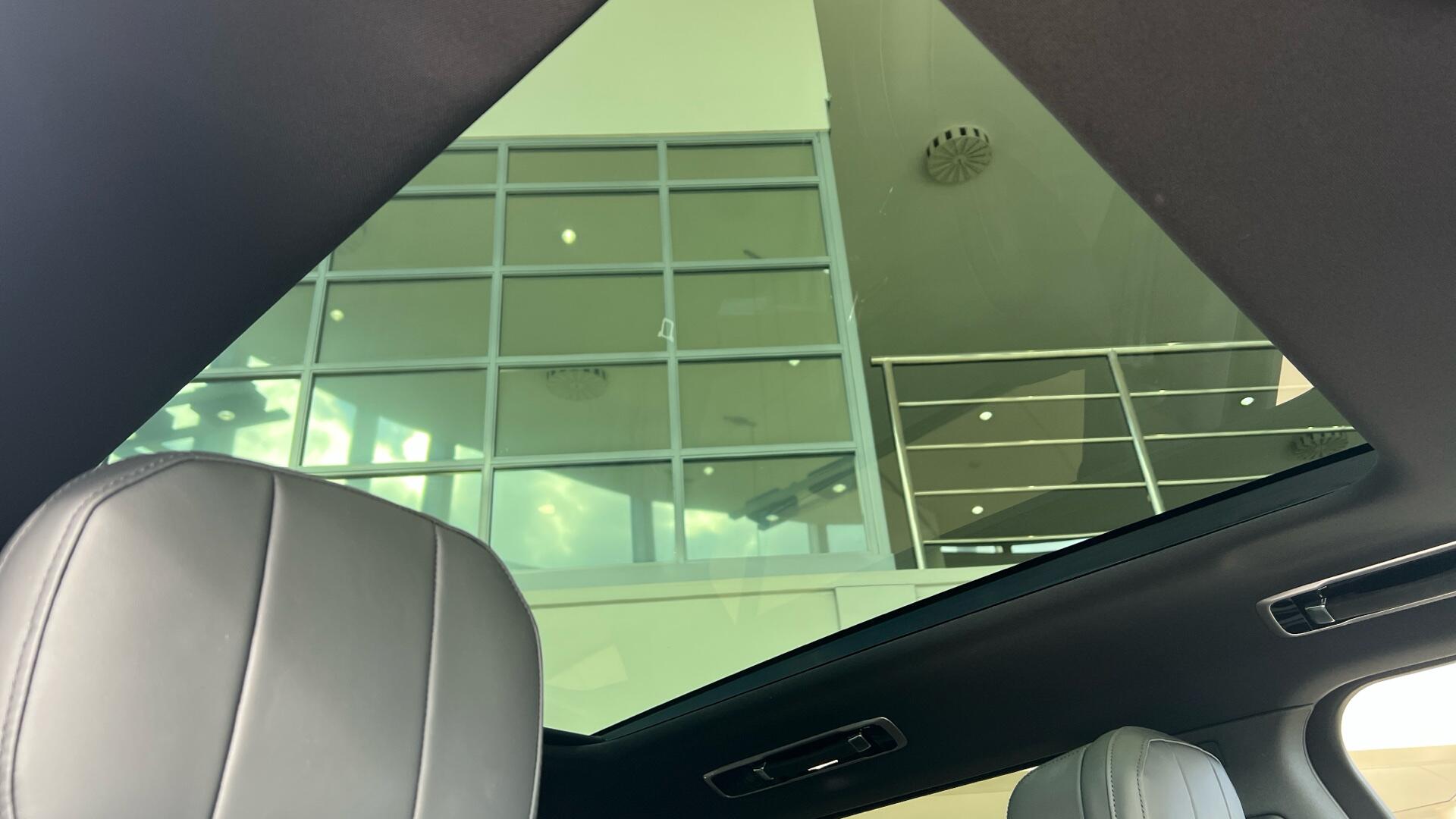 Land Rover Range Rover Sport view 31
