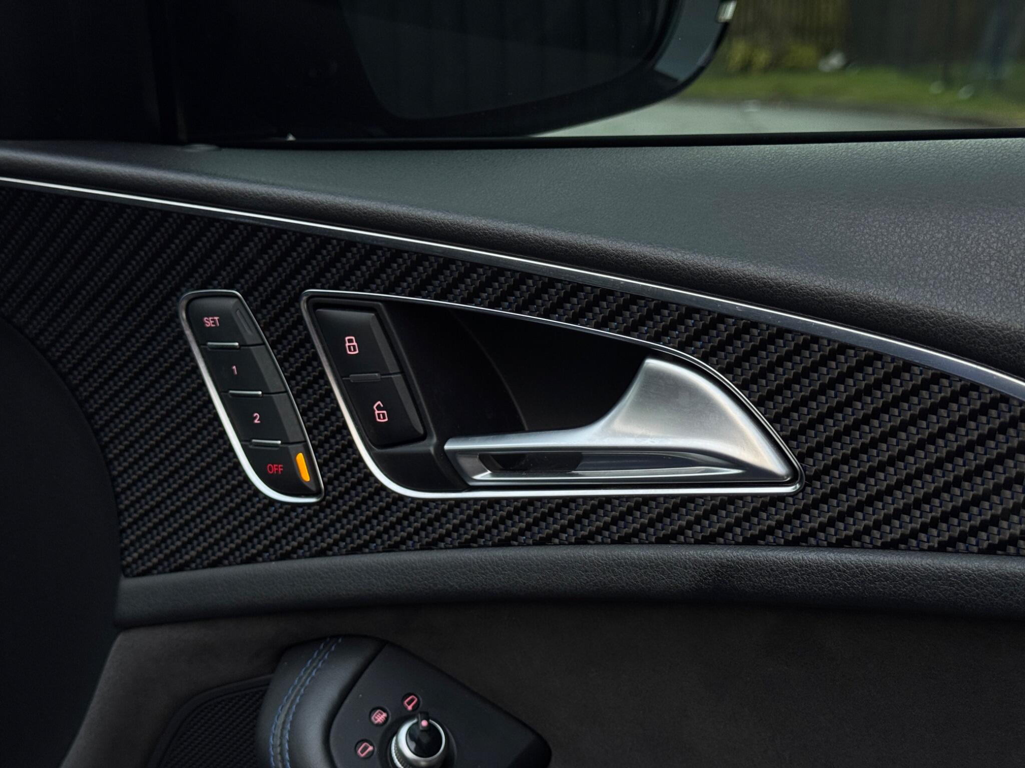 Audi RS6 view 32