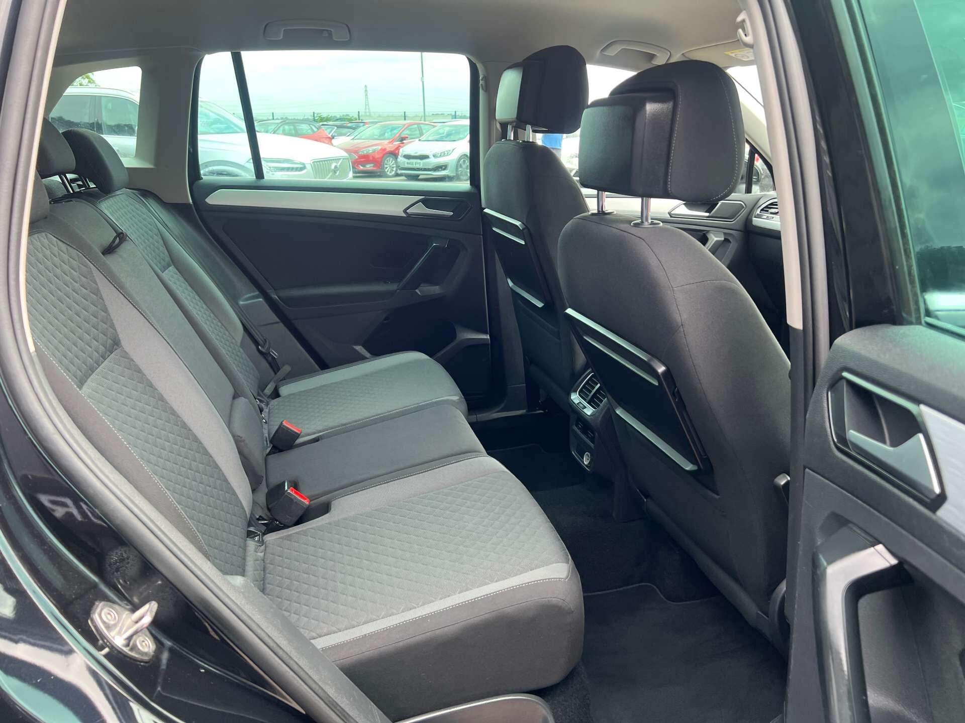 Volkswagen Tiguan view 31