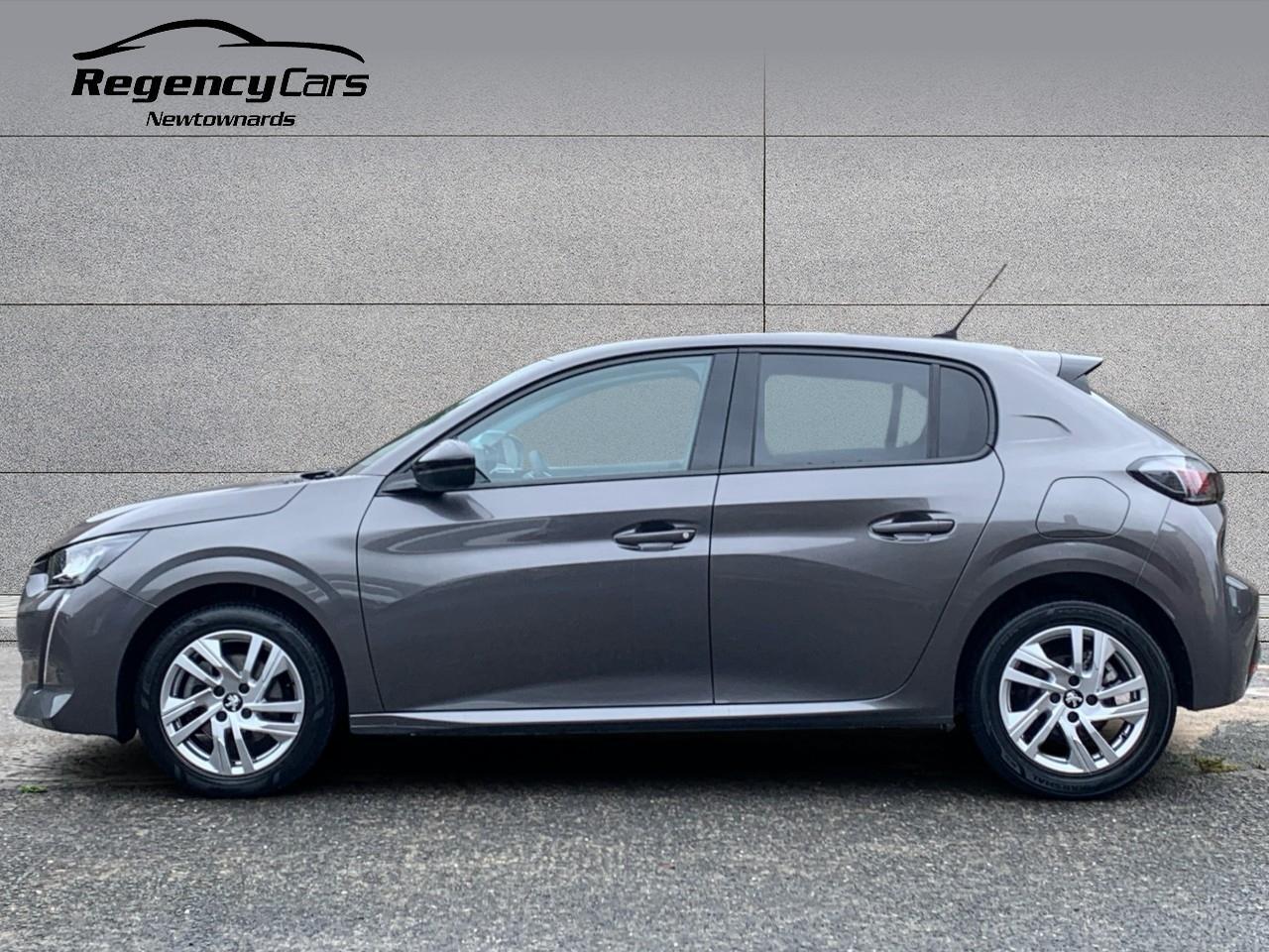 Peugeot 208 view 5