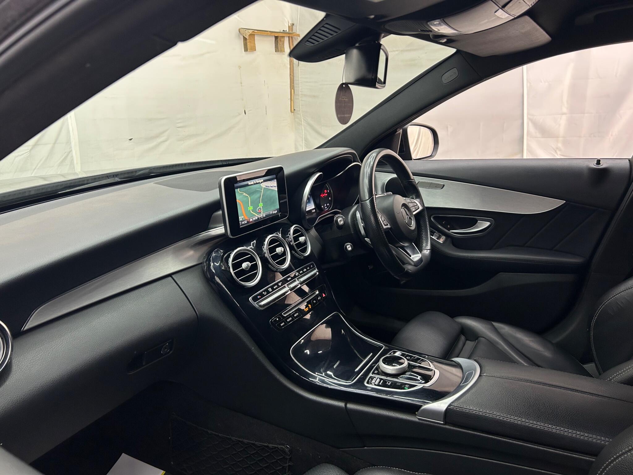 Mercedes-Benz C-Class view 13