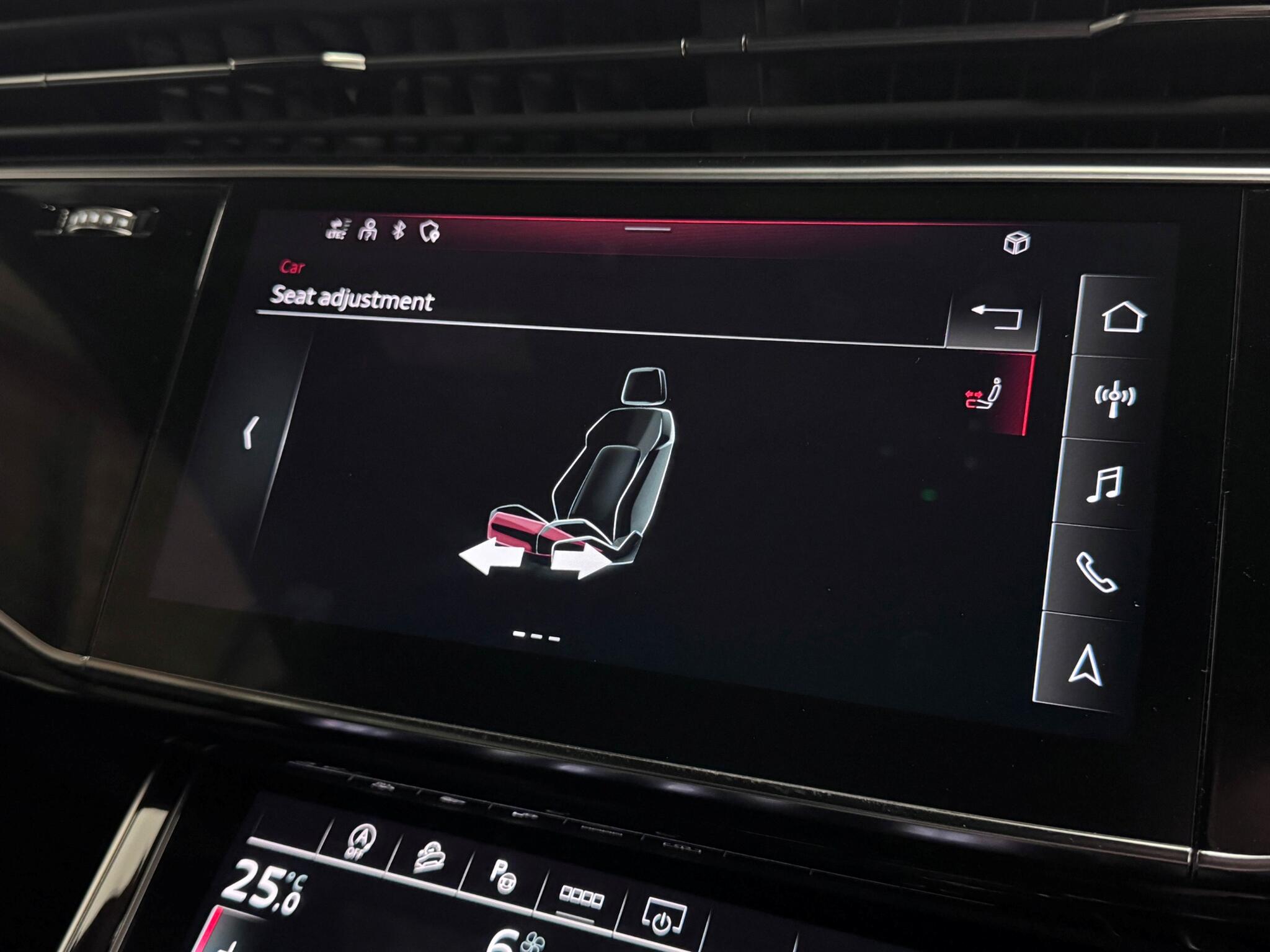 Audi Q8 view 51