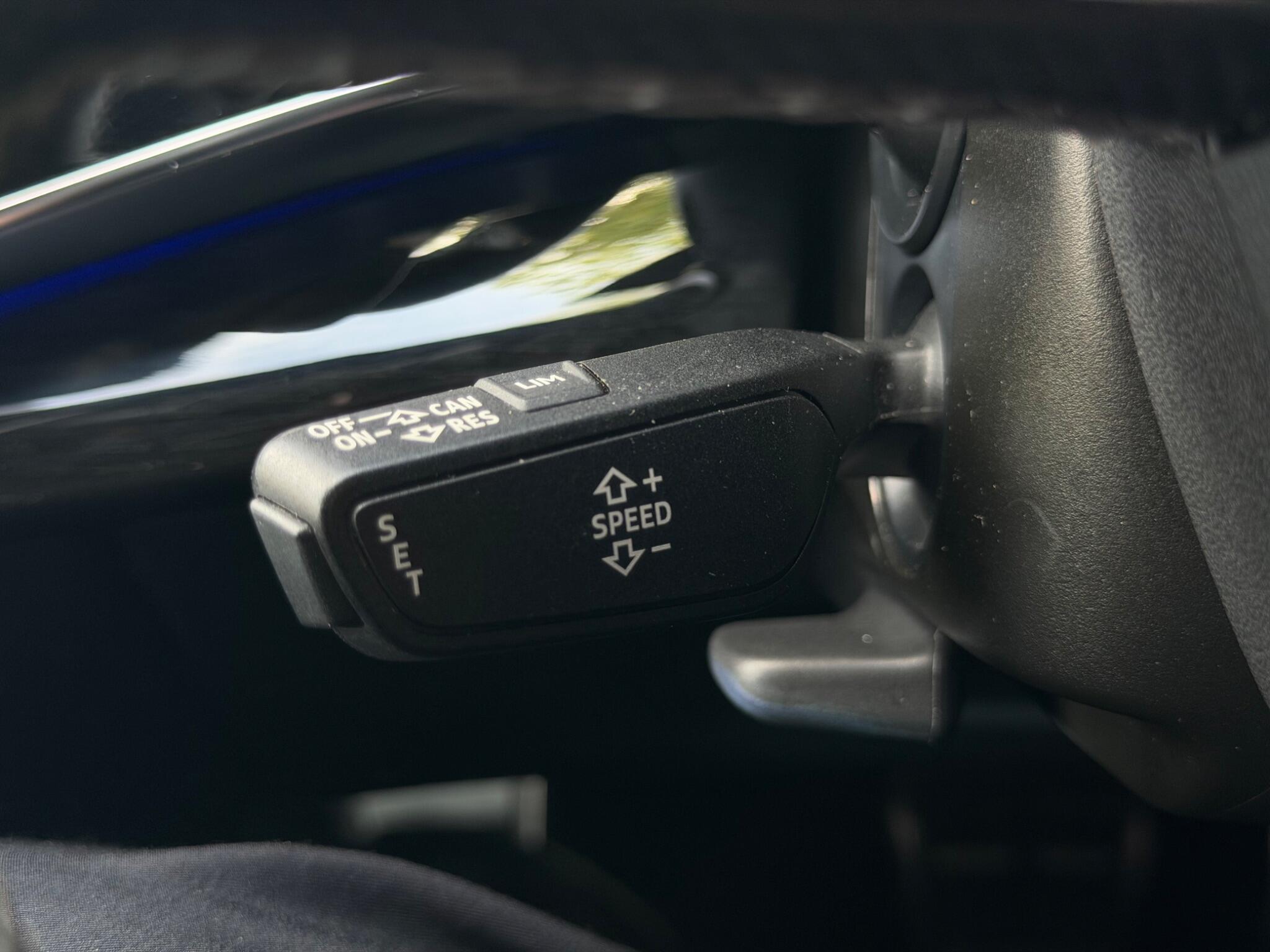 Audi Q7 view 25