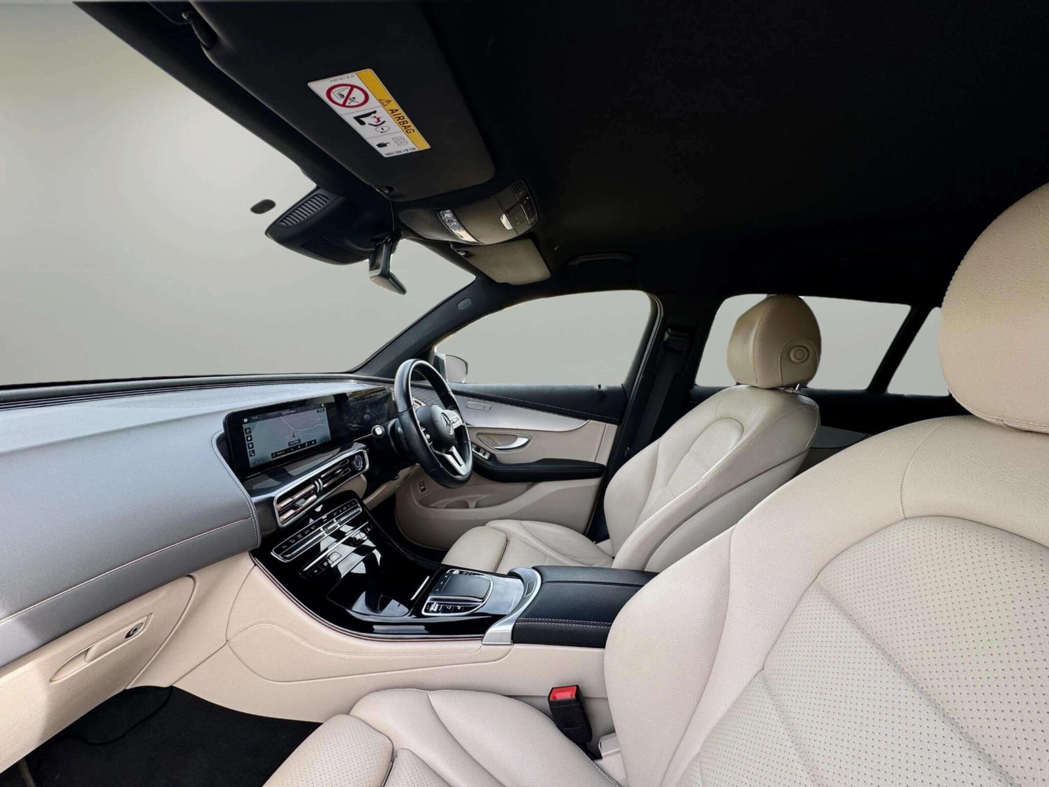 Mercedes-Benz EQC view 56