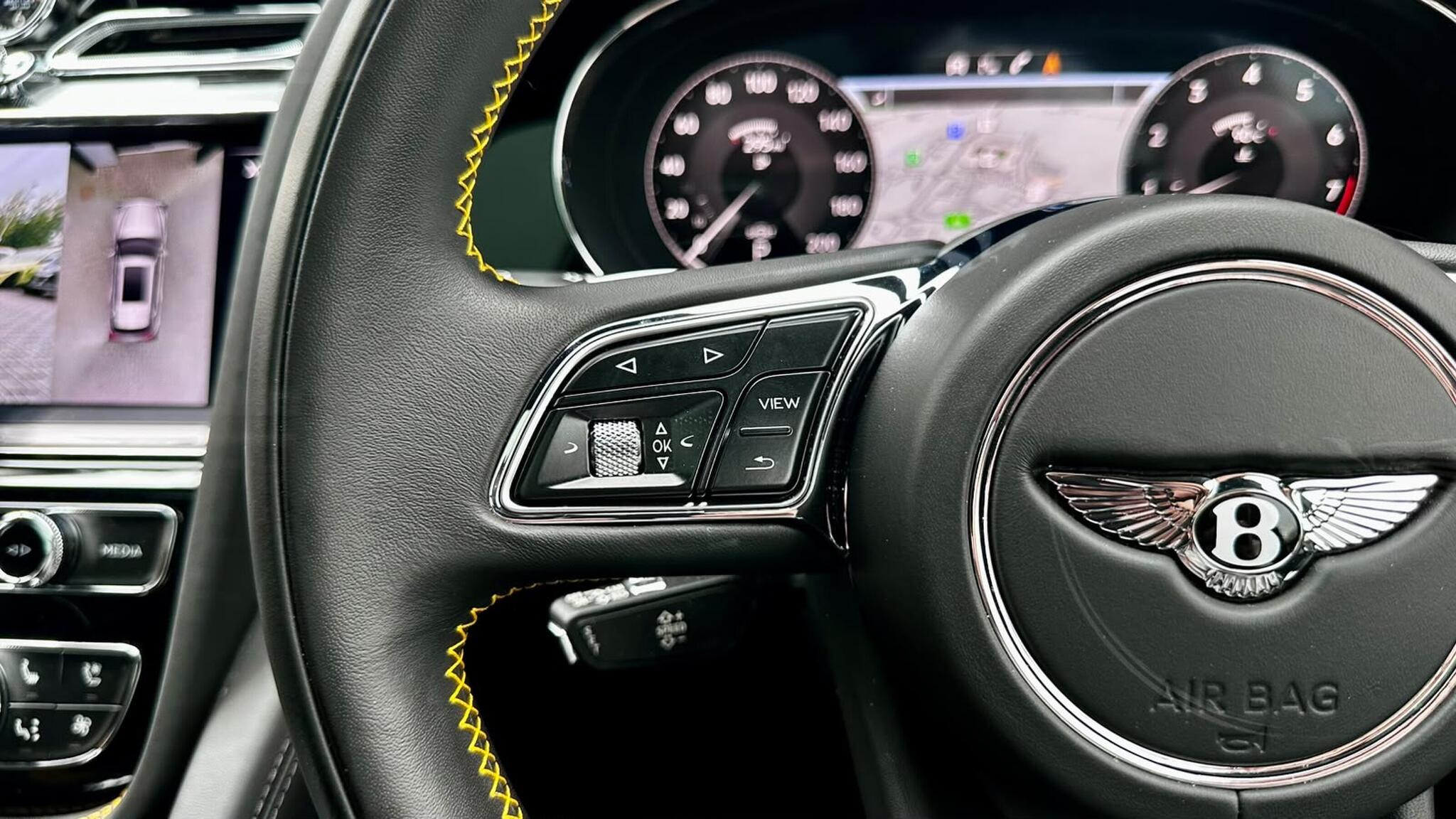 Bentley Bentayga view 71