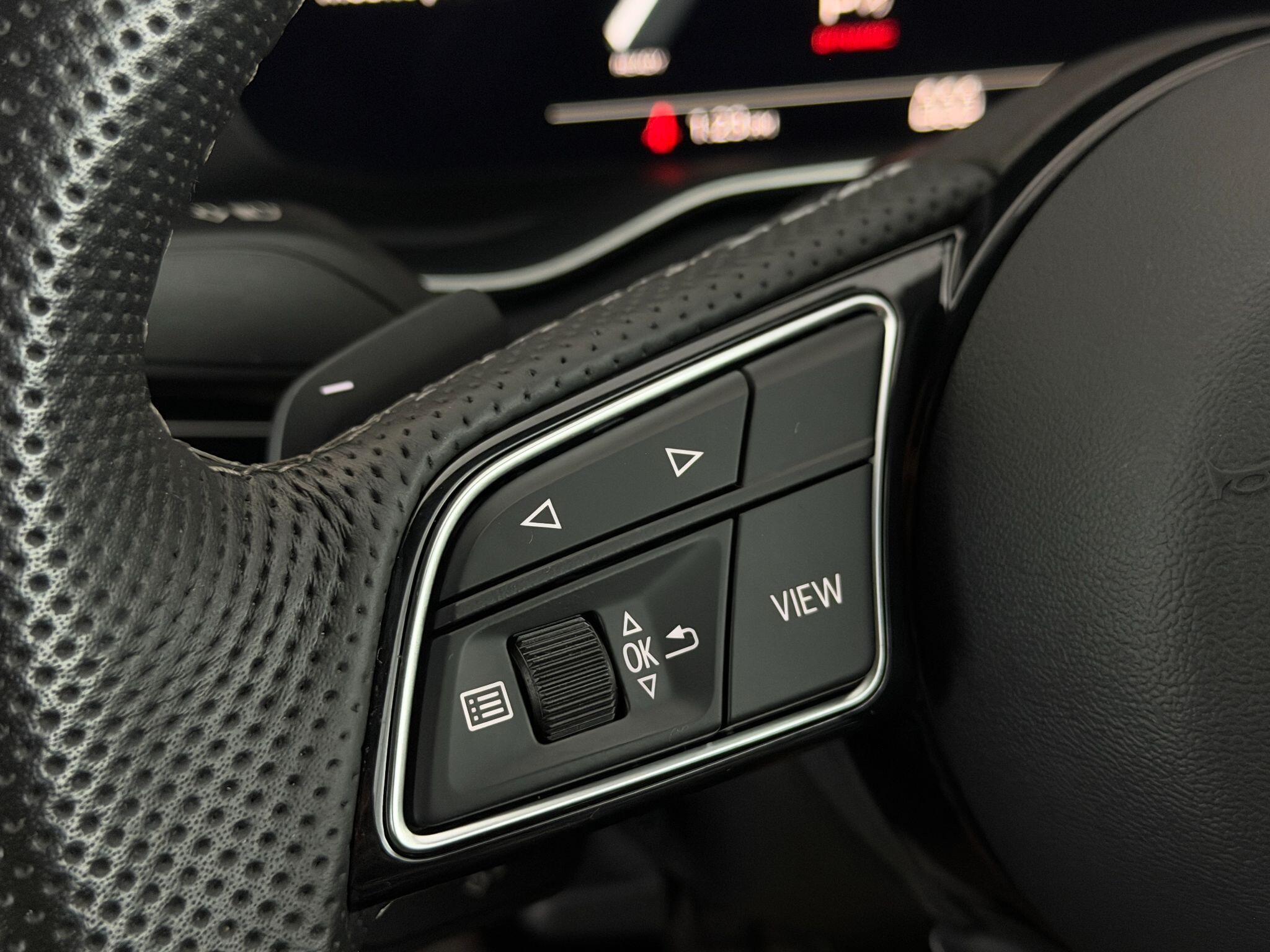 Audi A4 view 14