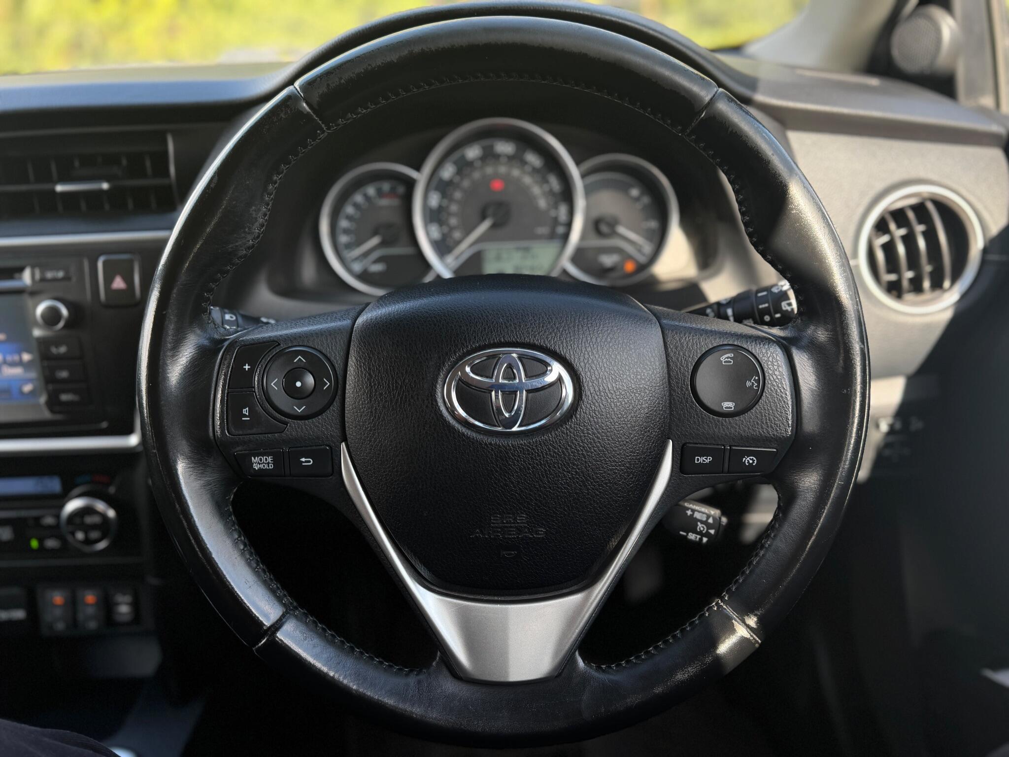 Toyota Auris view 23