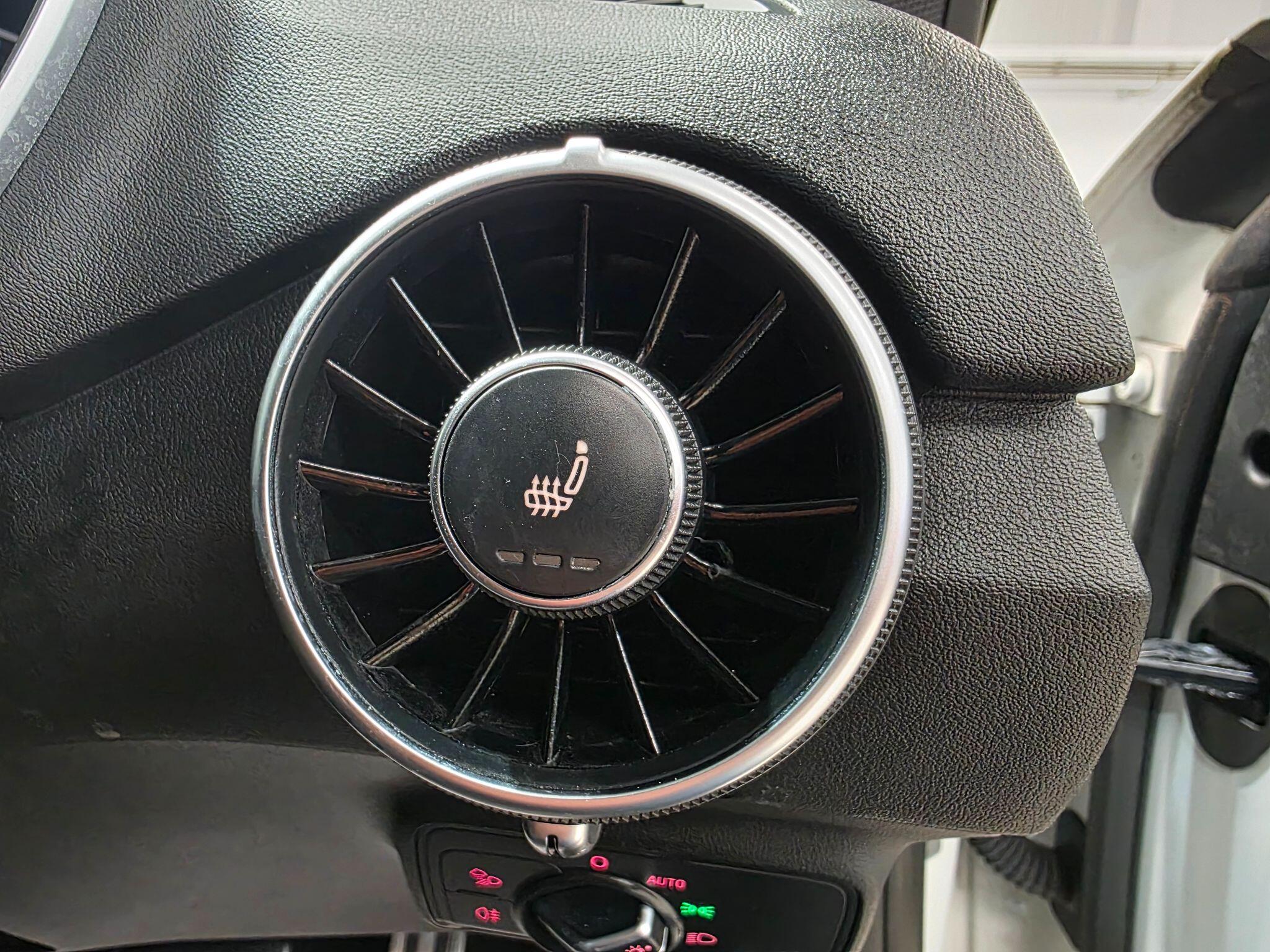 Audi TT view 20