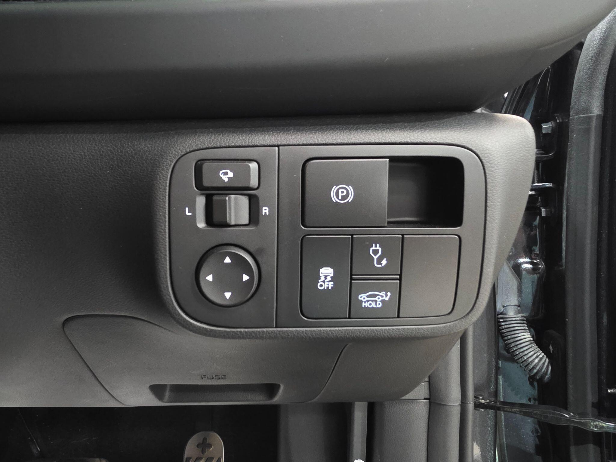 Hyundai Ioniq 6 view 18
