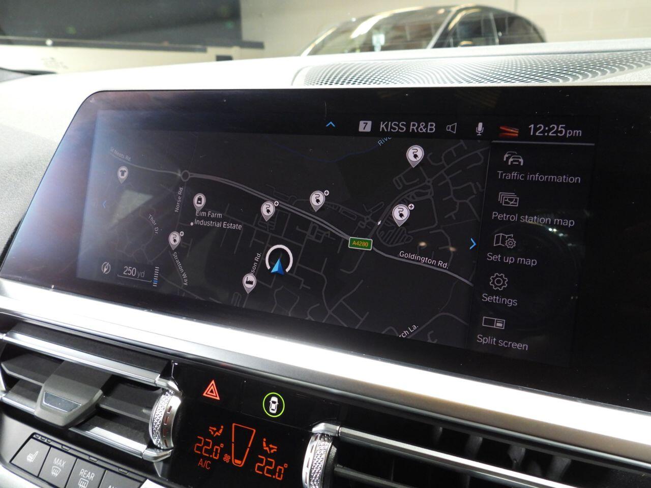 BMW 3 Series view 33