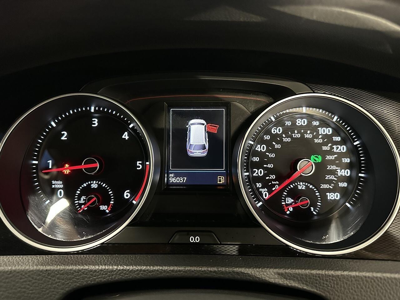 Volkswagen Golf view 16