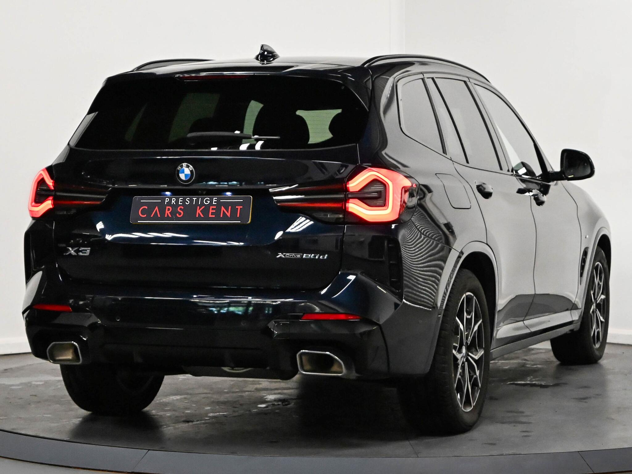 BMW X3 view 24