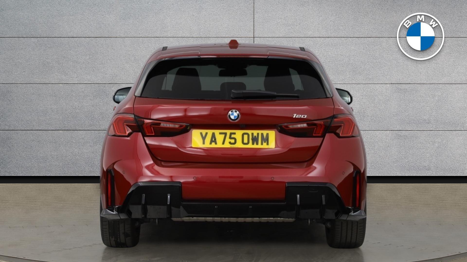 BMW 1 Series view 15