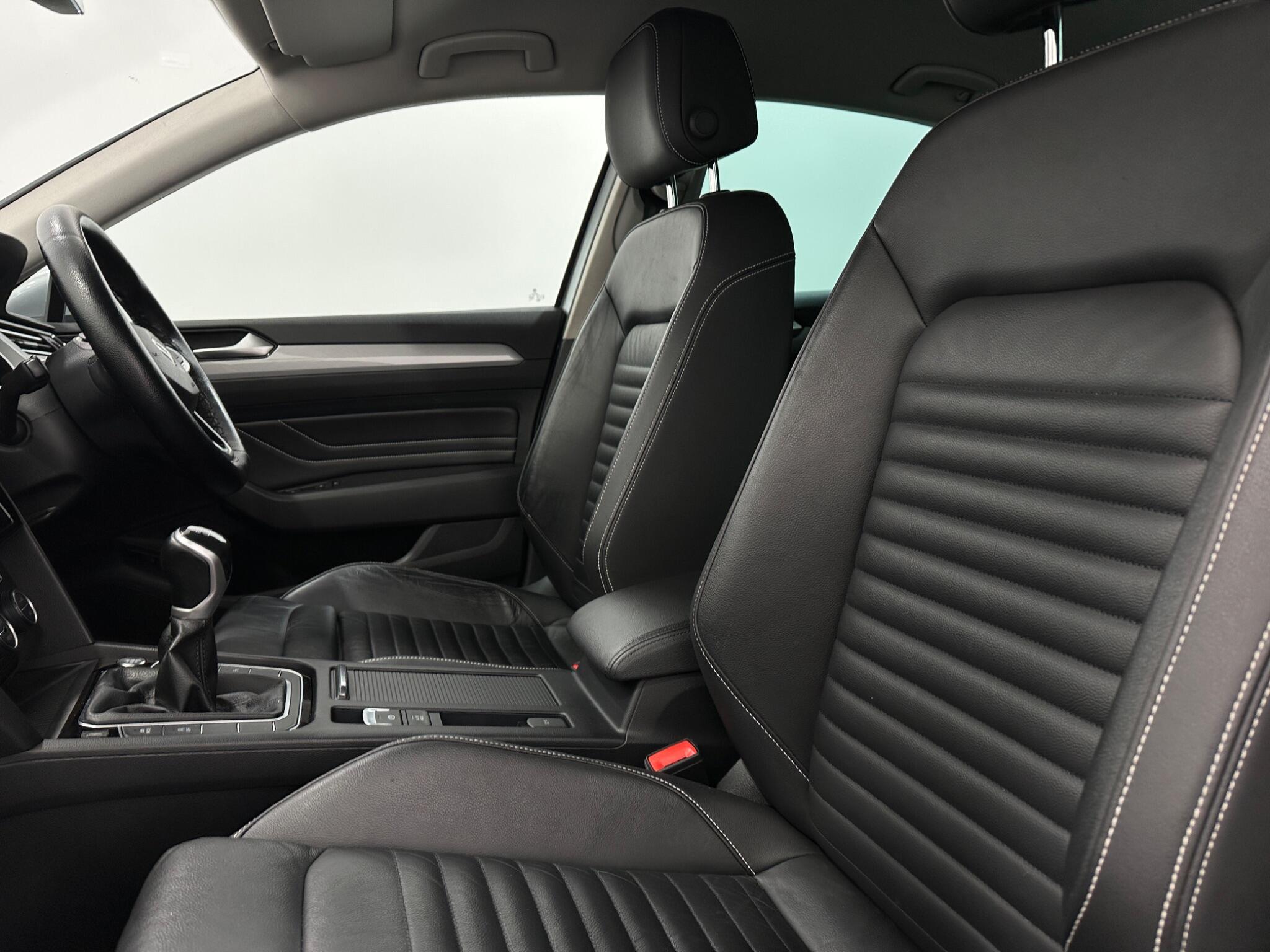 Volkswagen Passat view 35