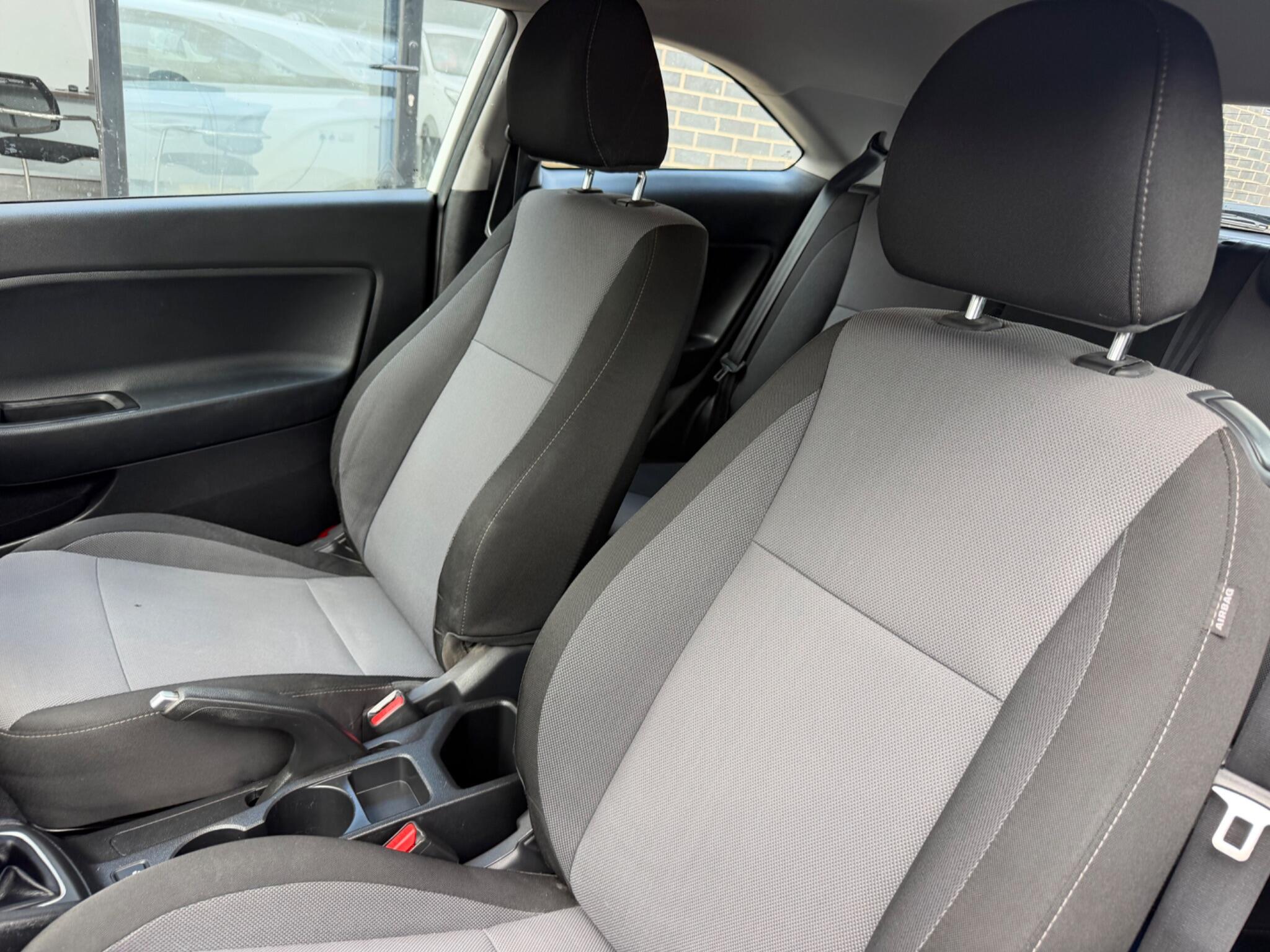 Hyundai I20 view 17