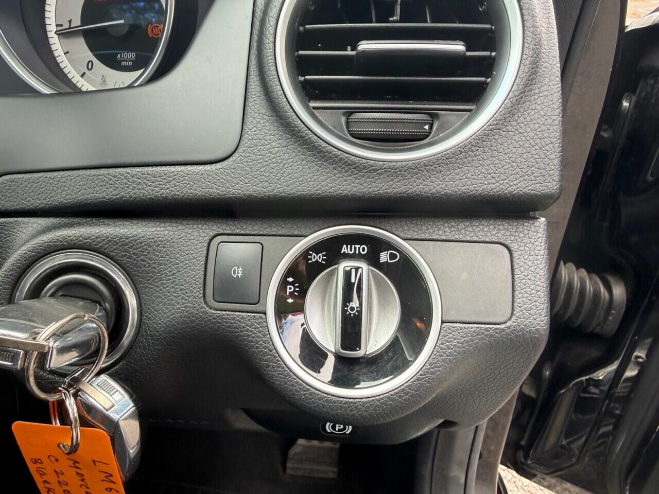 Mercedes-Benz C Class view 16