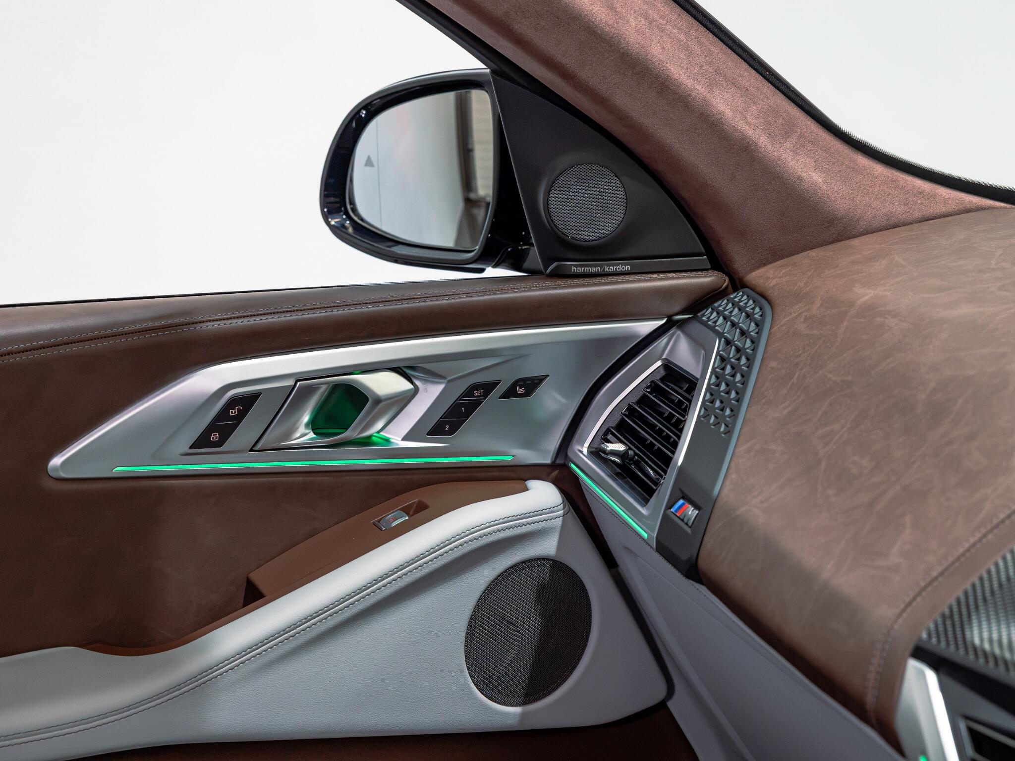 BMW XM view 29