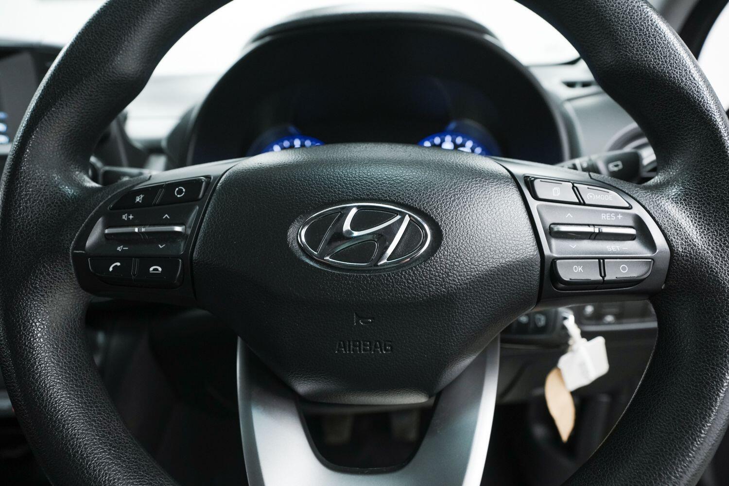 Hyundai Kona view 25