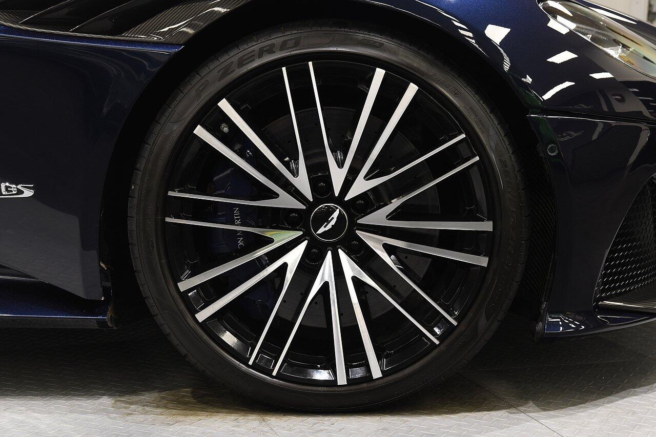 Aston Martin DBS view 52
