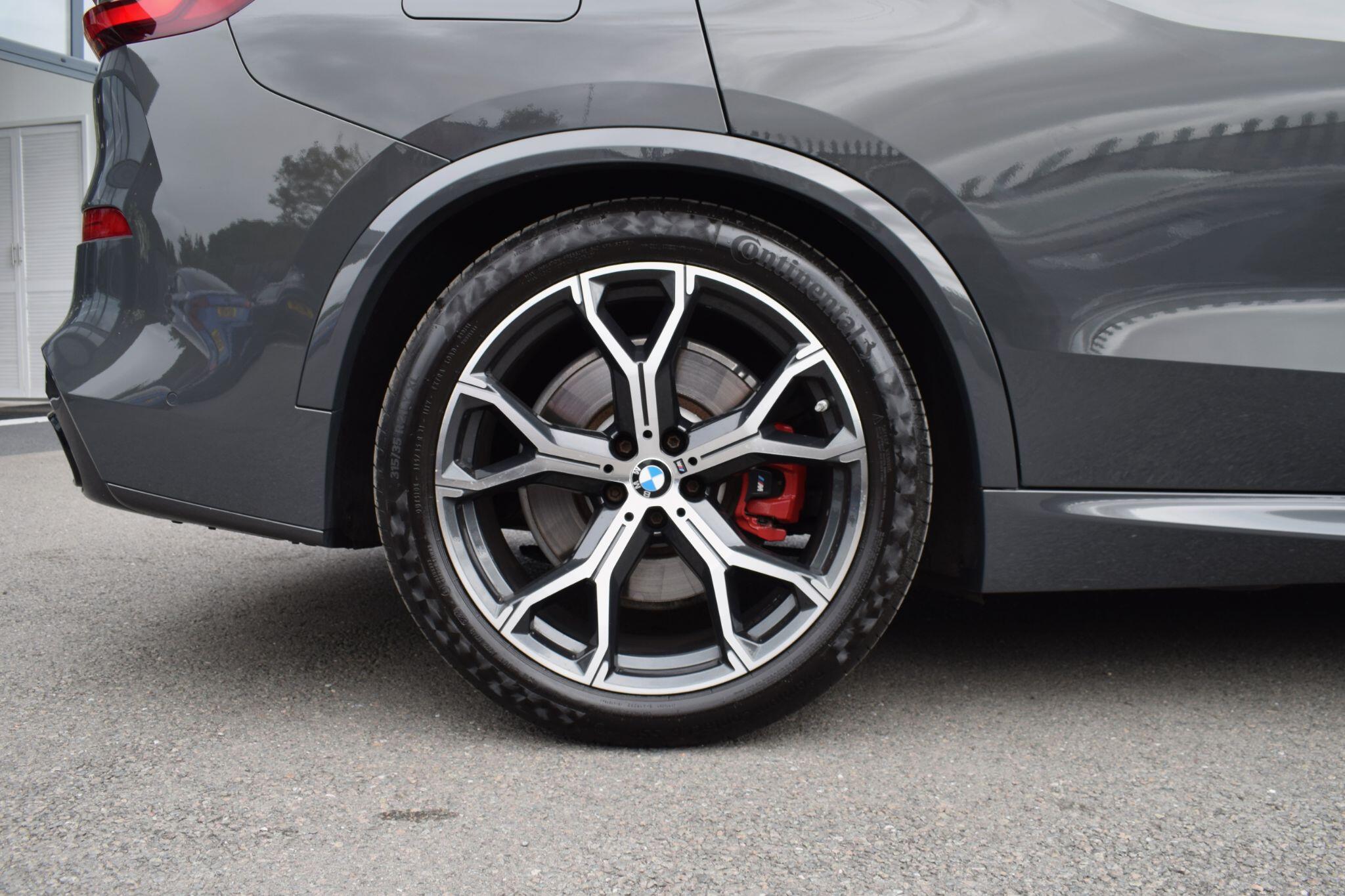 BMW X5 view 35
