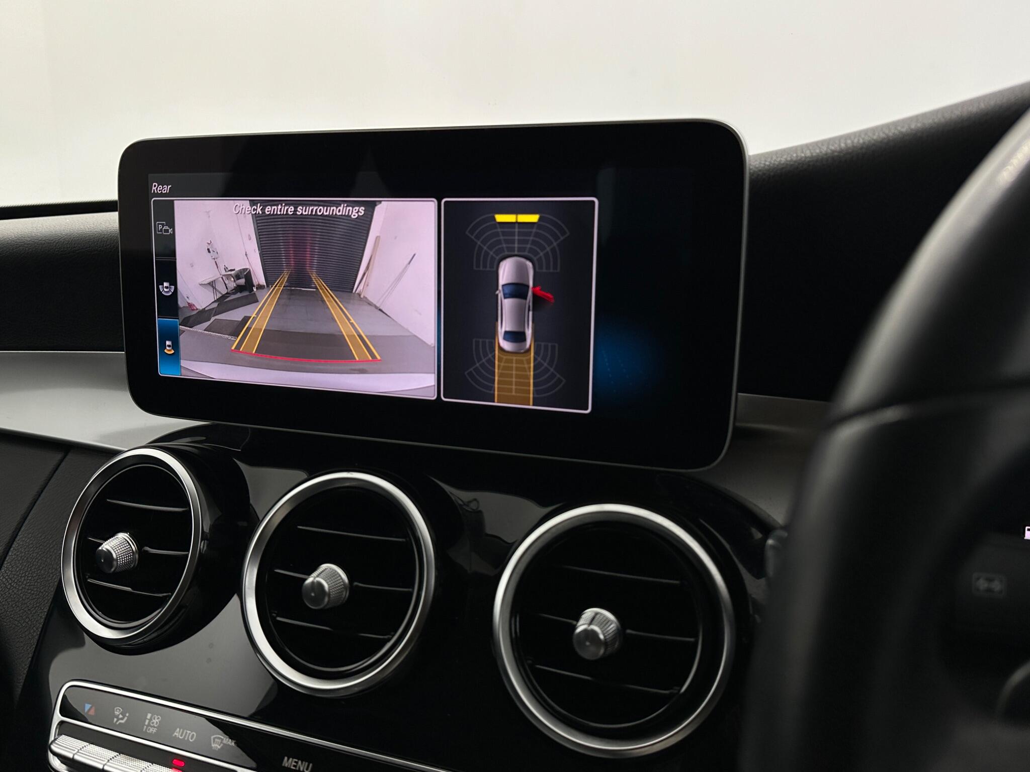 Mercedes-Benz C-Class view 25