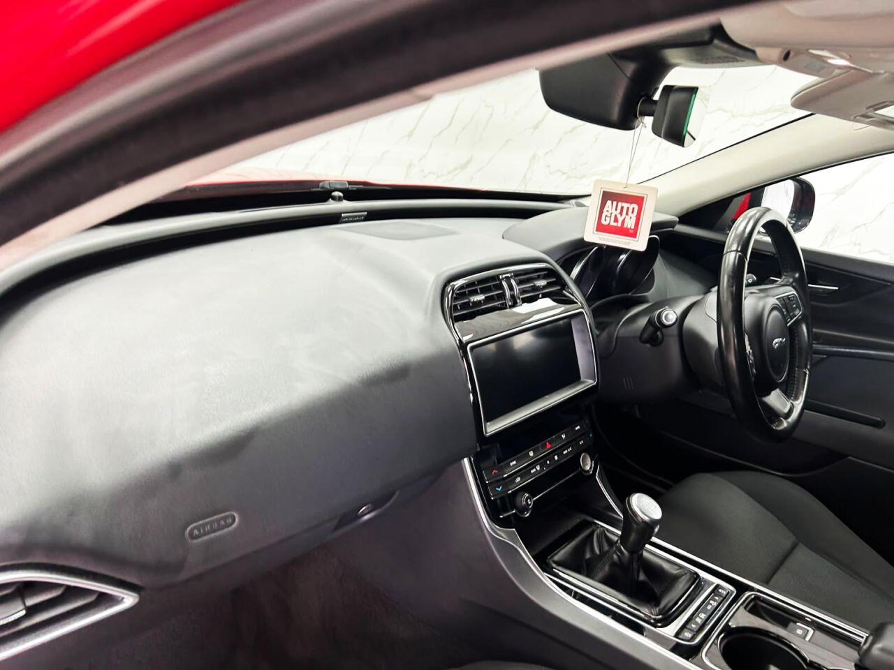 Jaguar Xe view 13