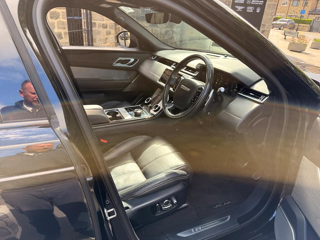 Land Rover Range Rover Velar view 37