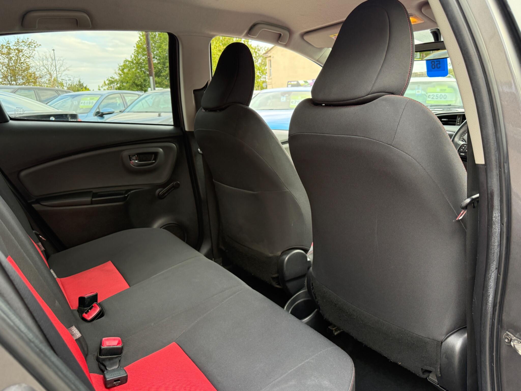 Toyota Yaris - Image 37