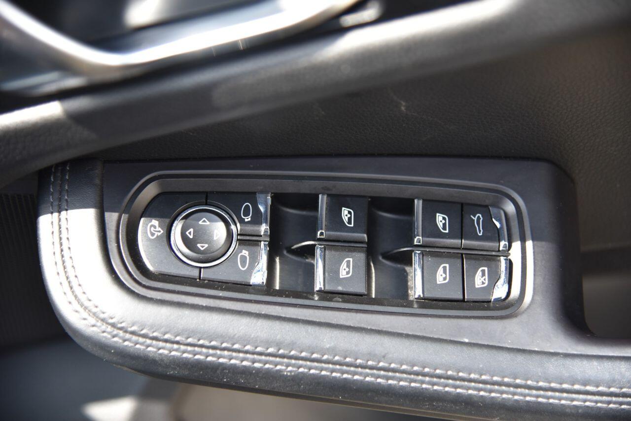Porsche Macan view 47