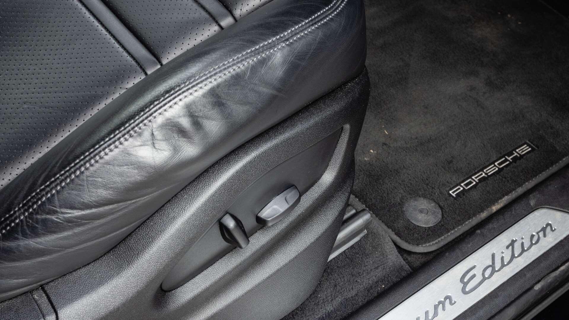 Porsche Cayenne view 31