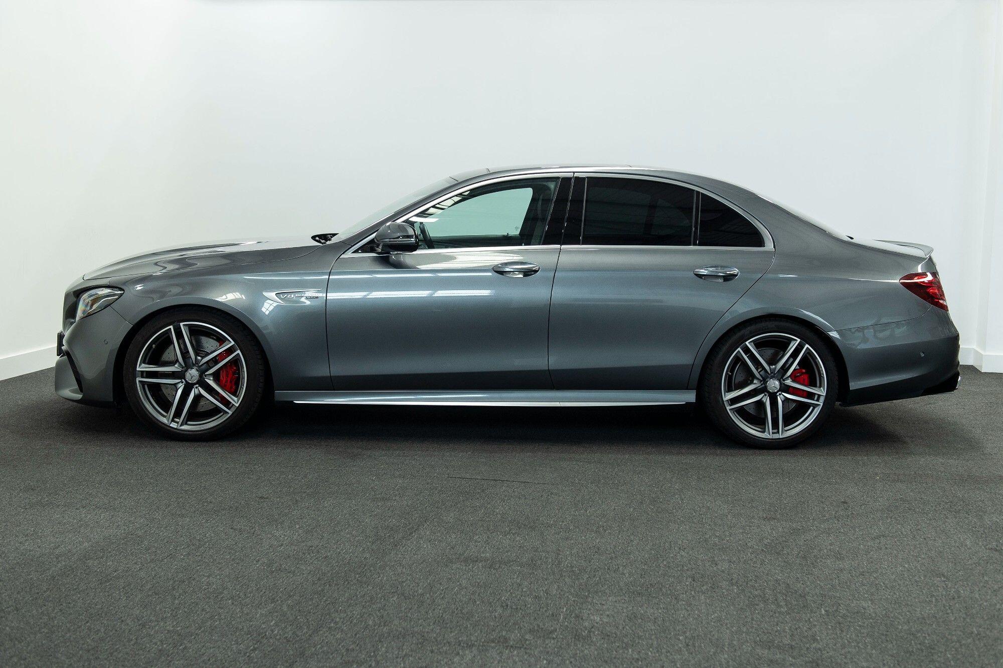 Mercedes-Benz E Class view 4