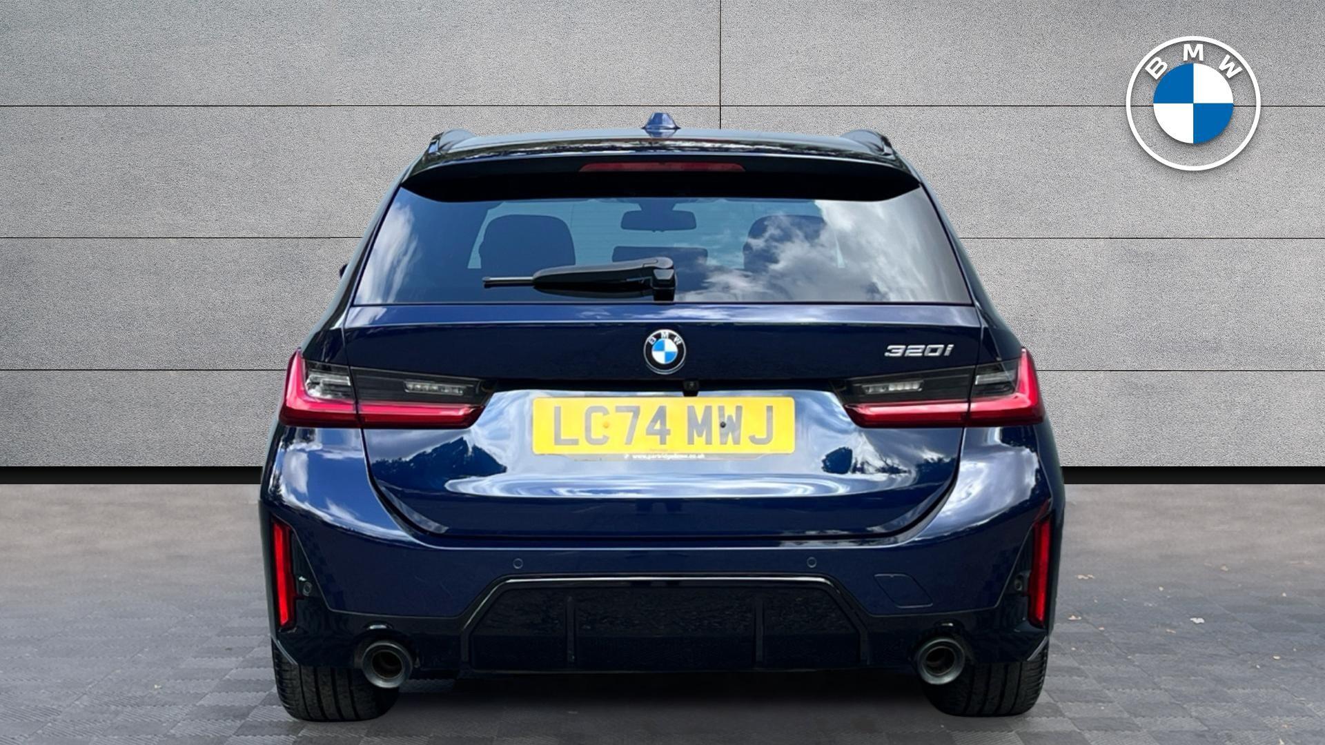BMW 3 Series view 15