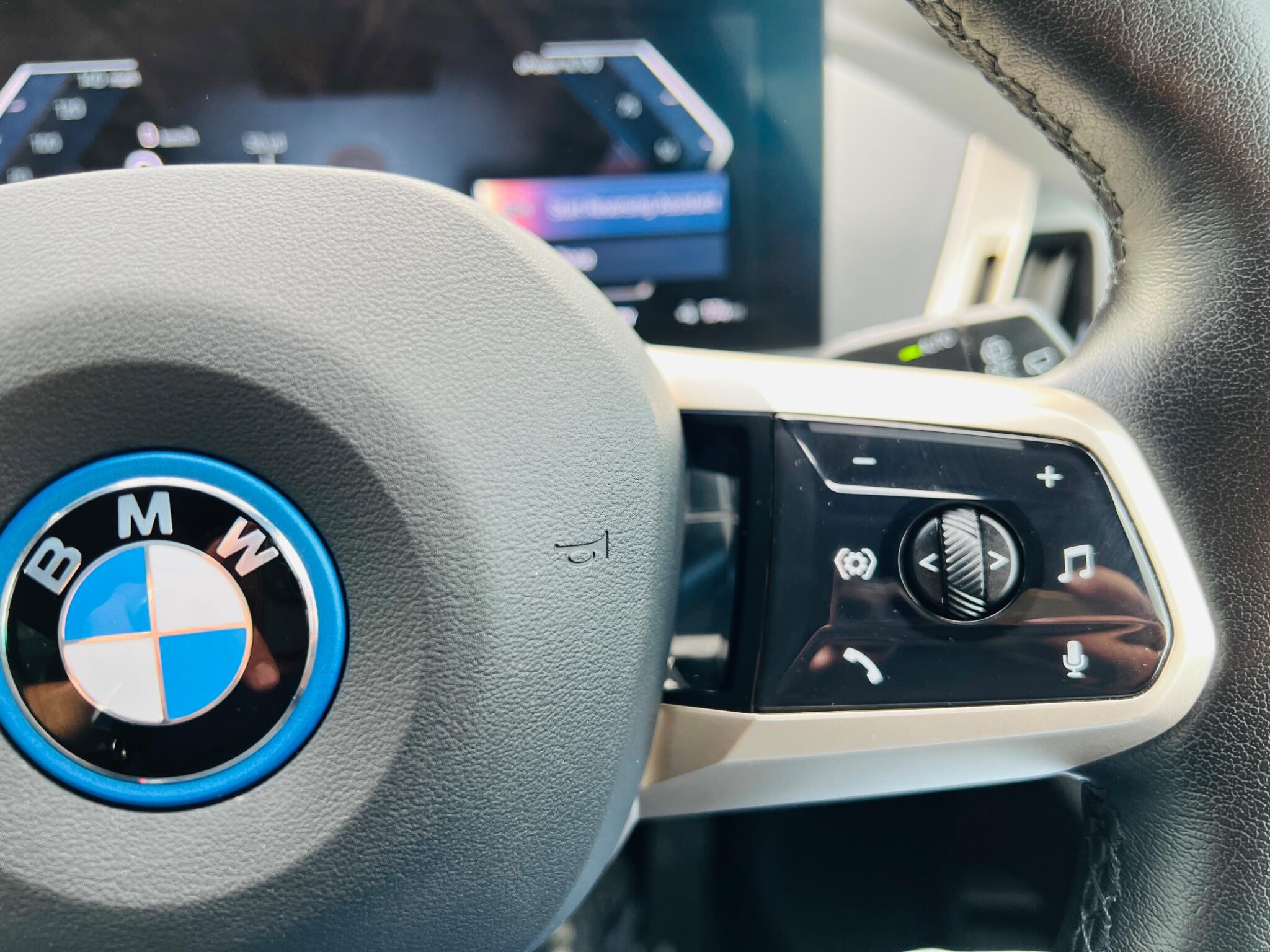 2022 BMW iX 40 76.6kWh M Sport Auto xDrive 5dr • 23,495 miles image 25