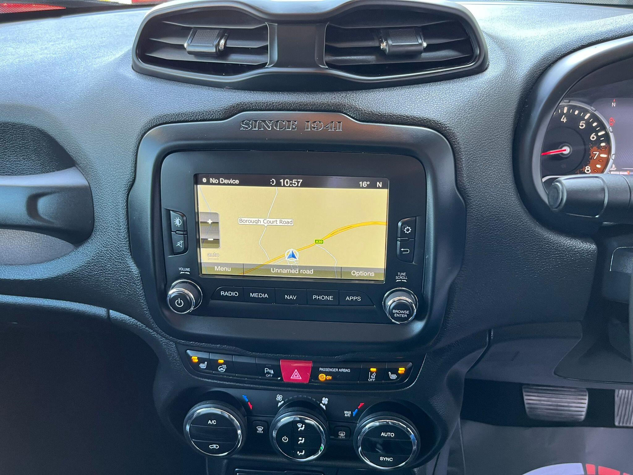 Jeep Renegade view 19