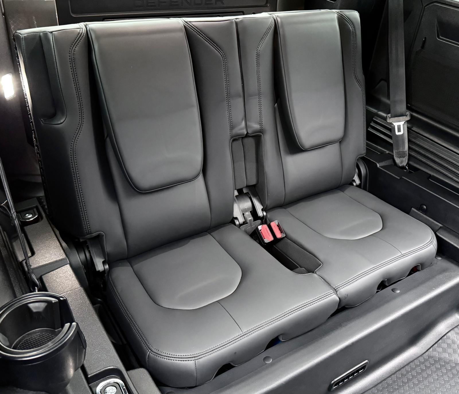 Land Rover Defender view 19