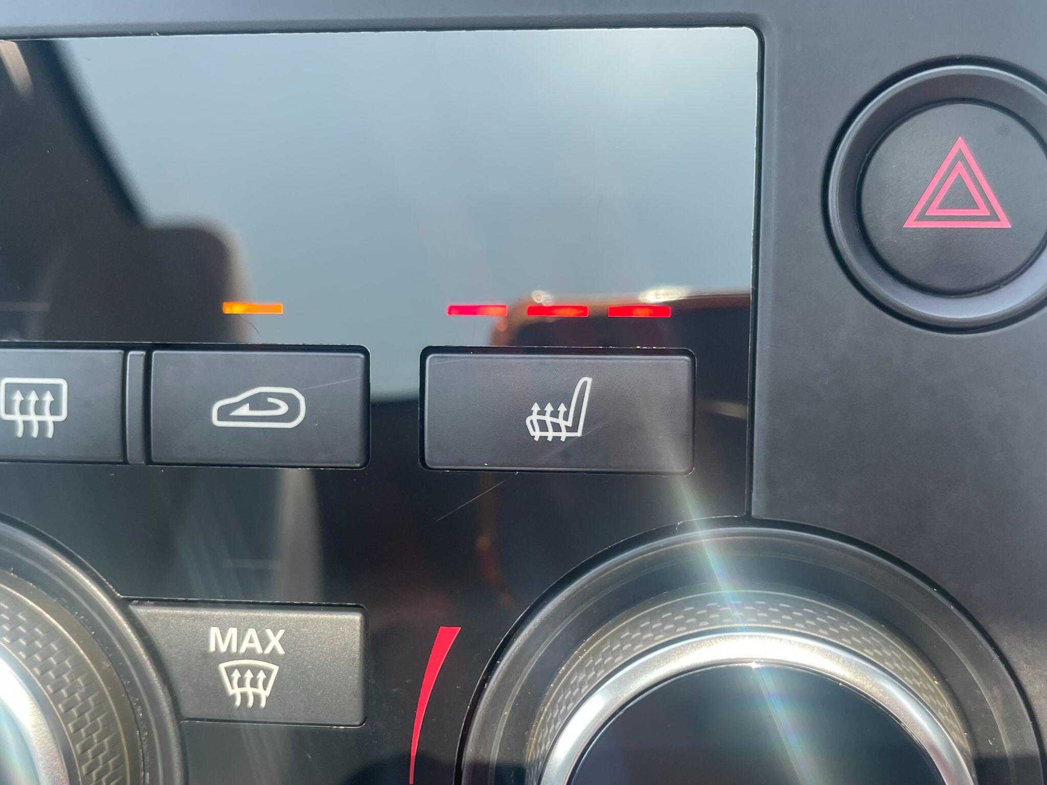 Land Rover Discovery Sport view 28