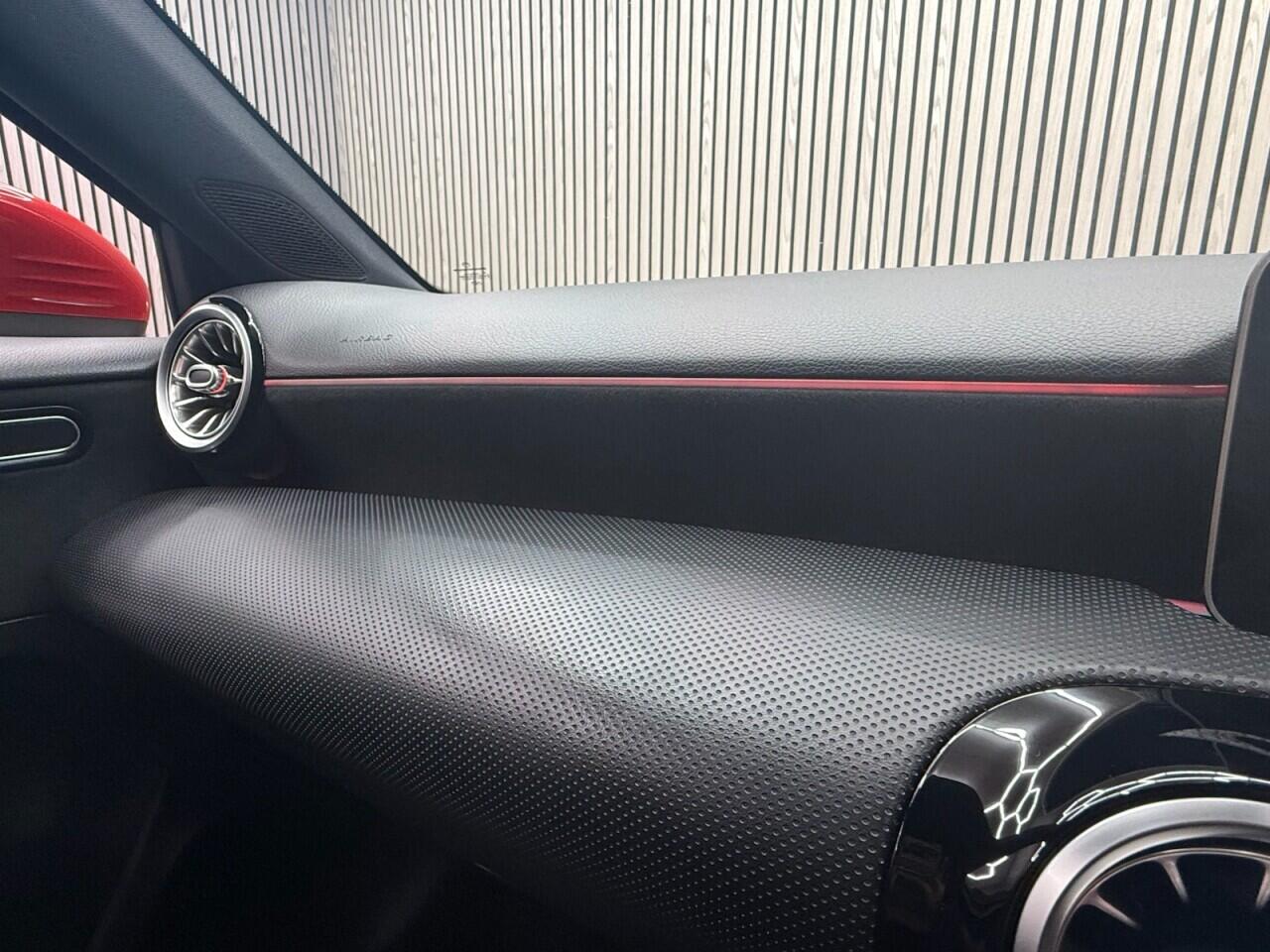 Mercedes-Benz A-Class view 26